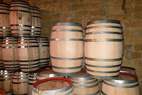 botti-arredamento-tavolo-bistrot-bancone.jpg